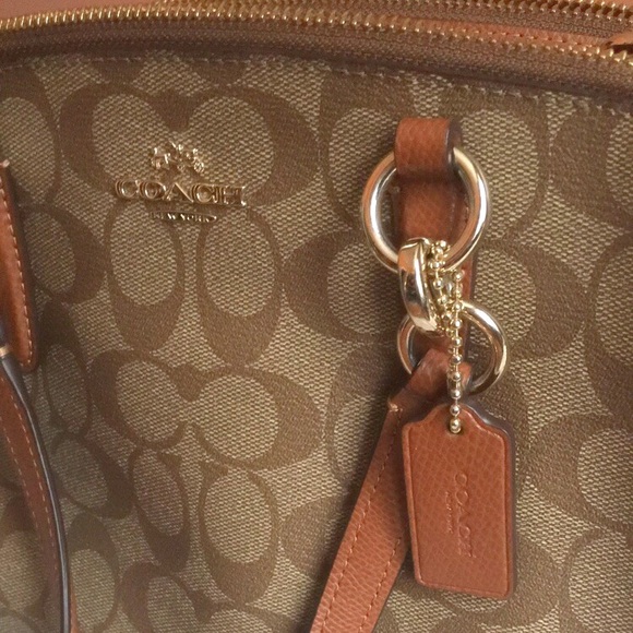 ❌❌SOLD❌❌ Coach Christie Mini Signature Satchel - Picture 3 of 4
